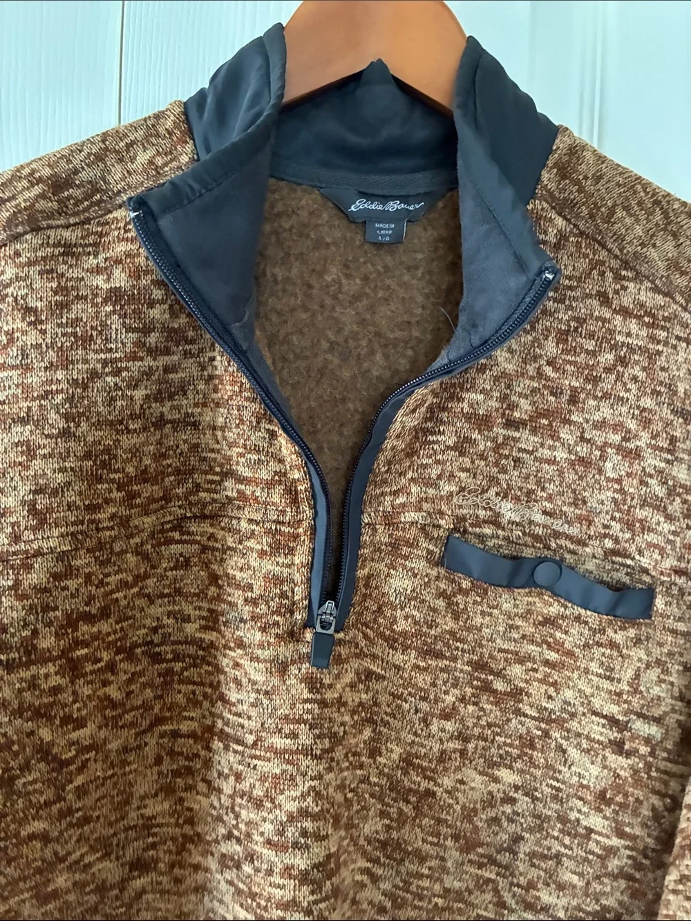 Eddie Bauer Men’s Large Brown Sweater Fleece Quarter Zip Pullover With Navy Trim